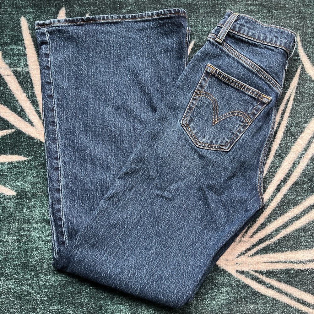 Levi’s Ribcage Bell Jeans